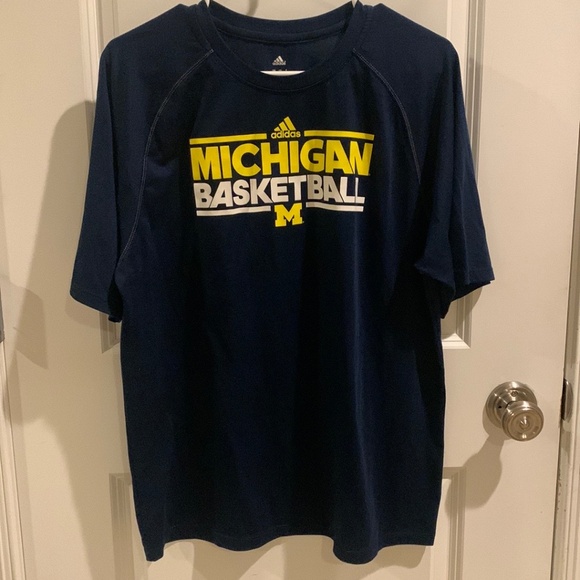Adidas Michigan Basketball T-Shirt, Men's Size M, Wicking Climalite Fabric - Picture 1 of 4